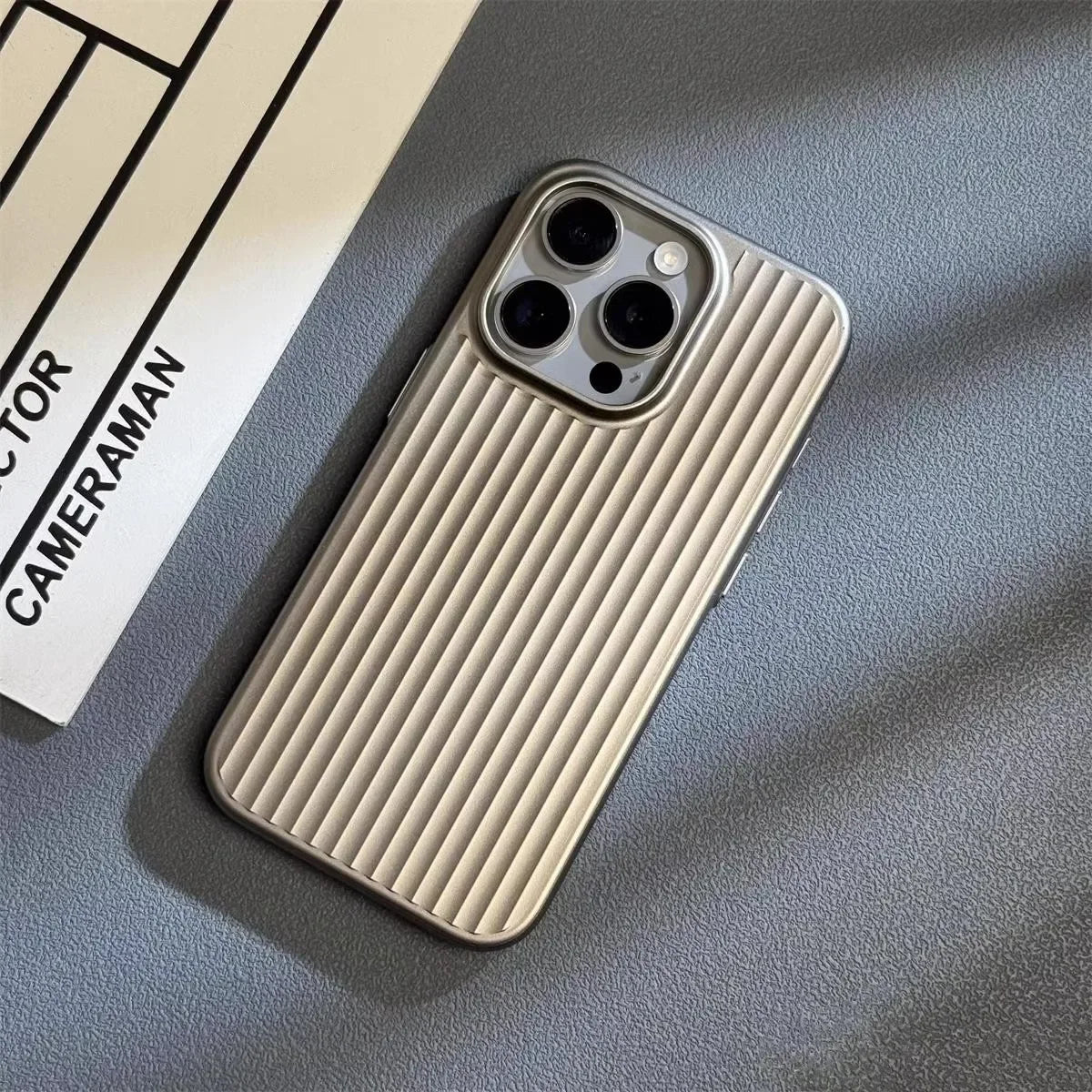 Coque de téléphone Antichoc Ultra Fine NoviroaShield - Protection Contre Chutes, Compatible Chargement Sans Fil, Élastomère TPE 8