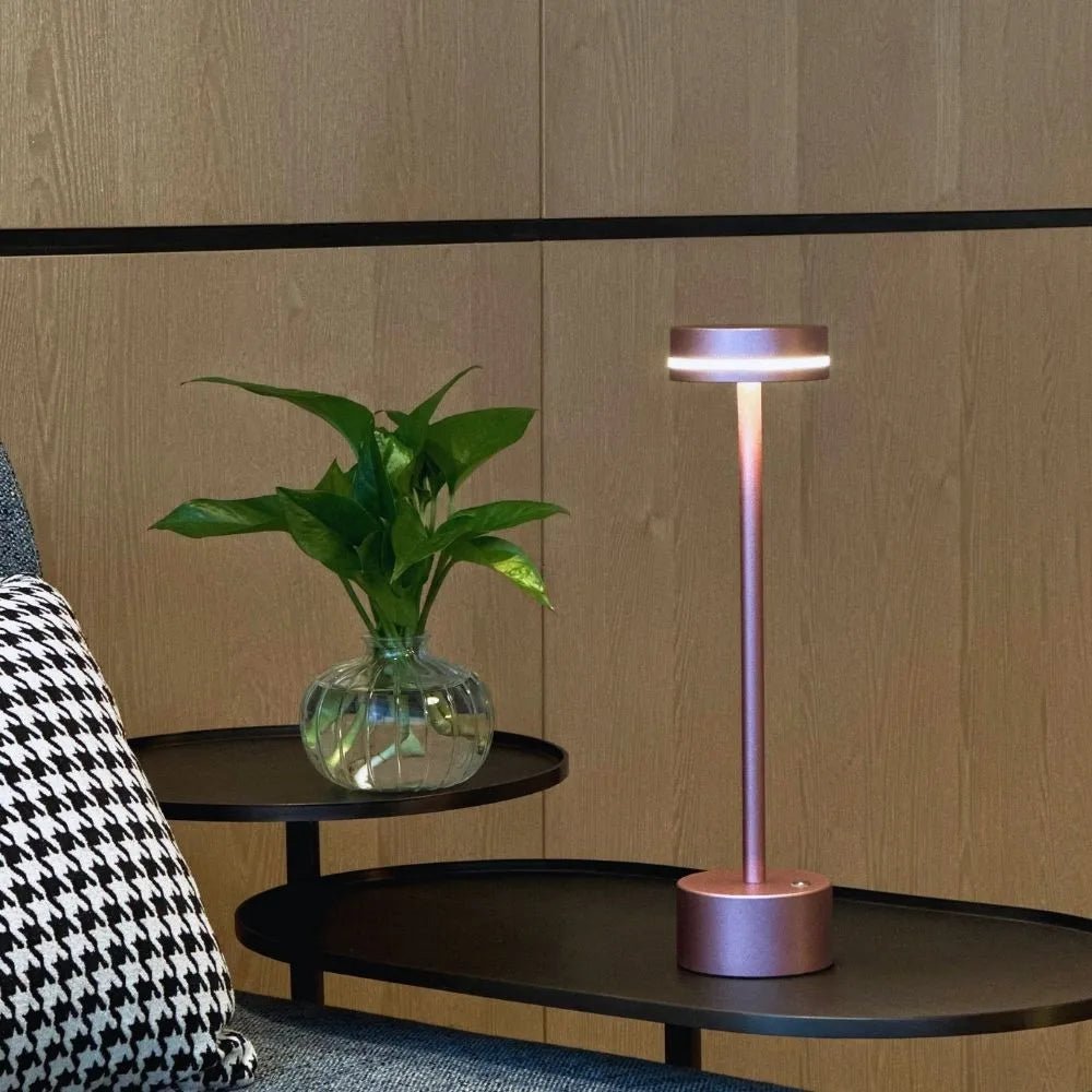 Lampe de Table LED Sans Fil Rechargeable – Design Moderne pour Extérieur & Restaurant-lumière-Rose-Oslo France