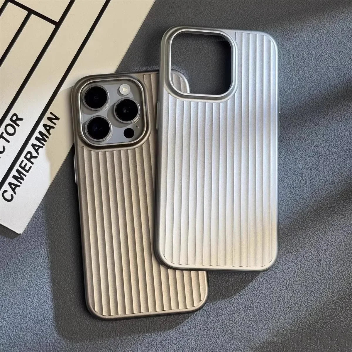 Coque de téléphone Antichoc Ultra Fine NoviroaShield - Protection Contre Chutes, Compatible Chargement Sans Fil, Élastomère TPE 1