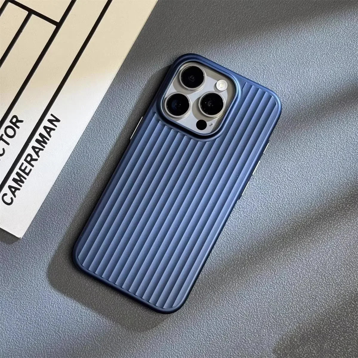 Coque de téléphone Antichoc Ultra Fine NoviroaShield - Protection Contre Chutes, Compatible Chargement Sans Fil, Élastomère TPE 7