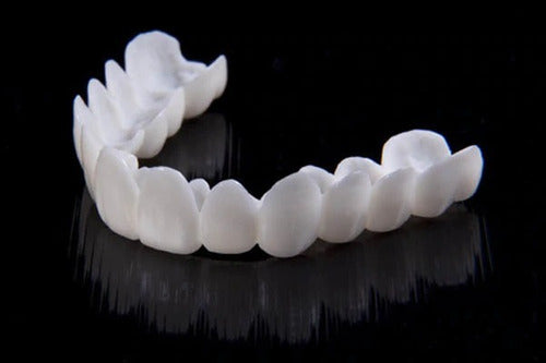 Facettes Dentaires DentAlign – Ajustement Naturel et Confortable, Matériau Composite Durable, Amélioration Rapide du Sourire 5