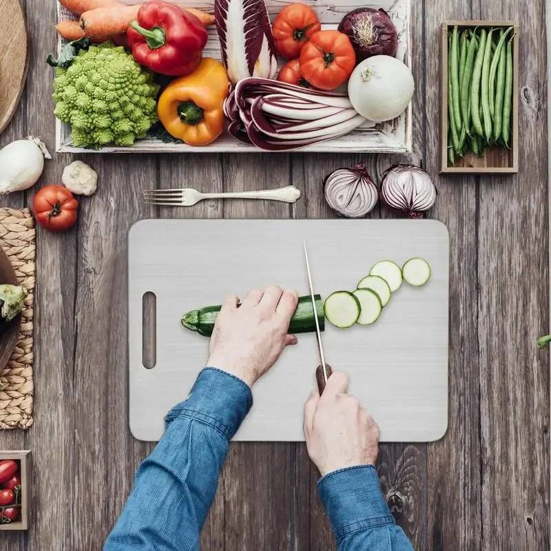 Planche à découper en acier inoxydable, Planche de cuisine résistante avec poignée intégrée-Planche à découper-Oslo France