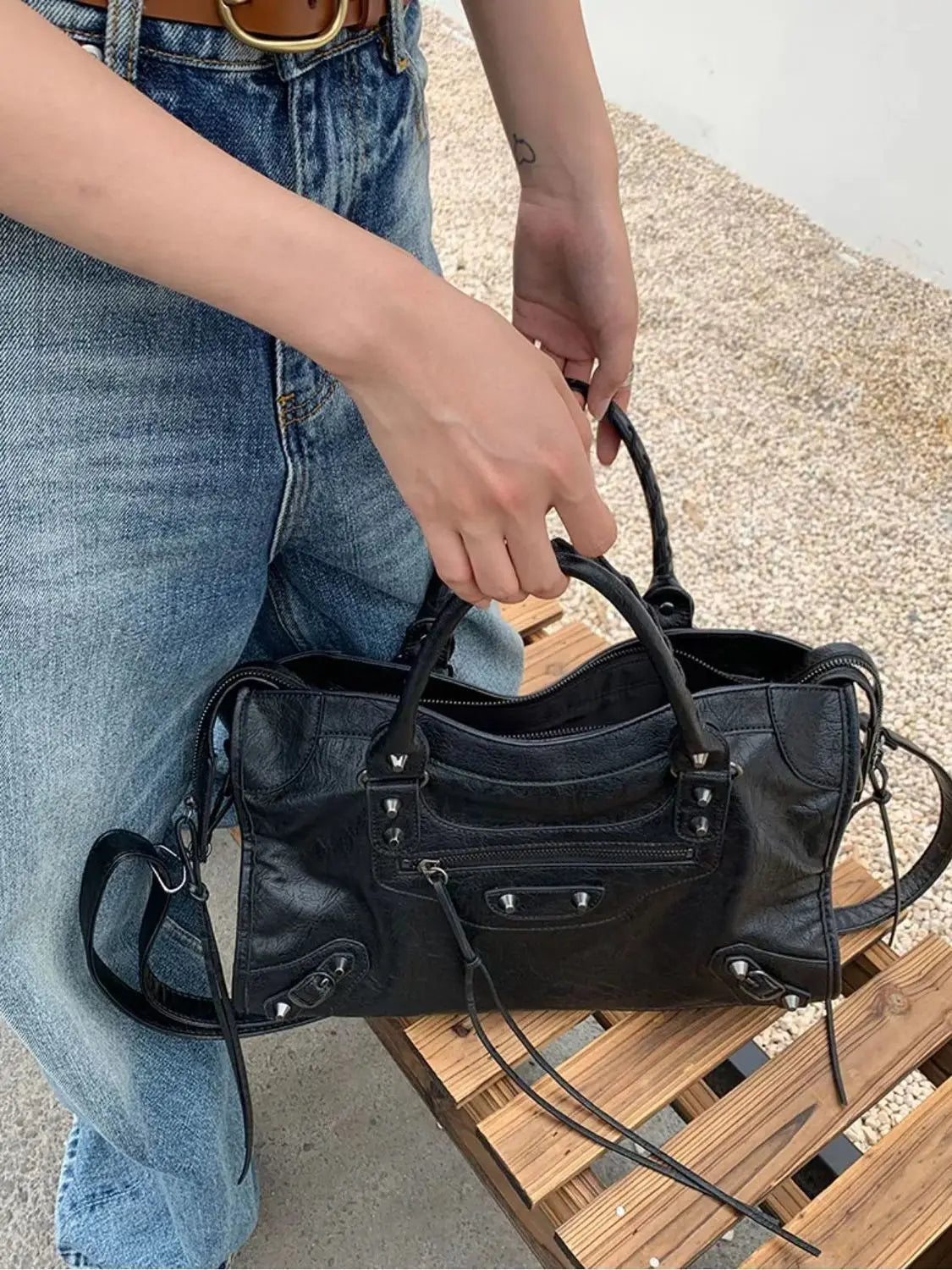 Sac à Main Femme Noir – Sac Cabas avec Poches, Fermeture Zippée et Bandoulière-vêtement-Oslo France